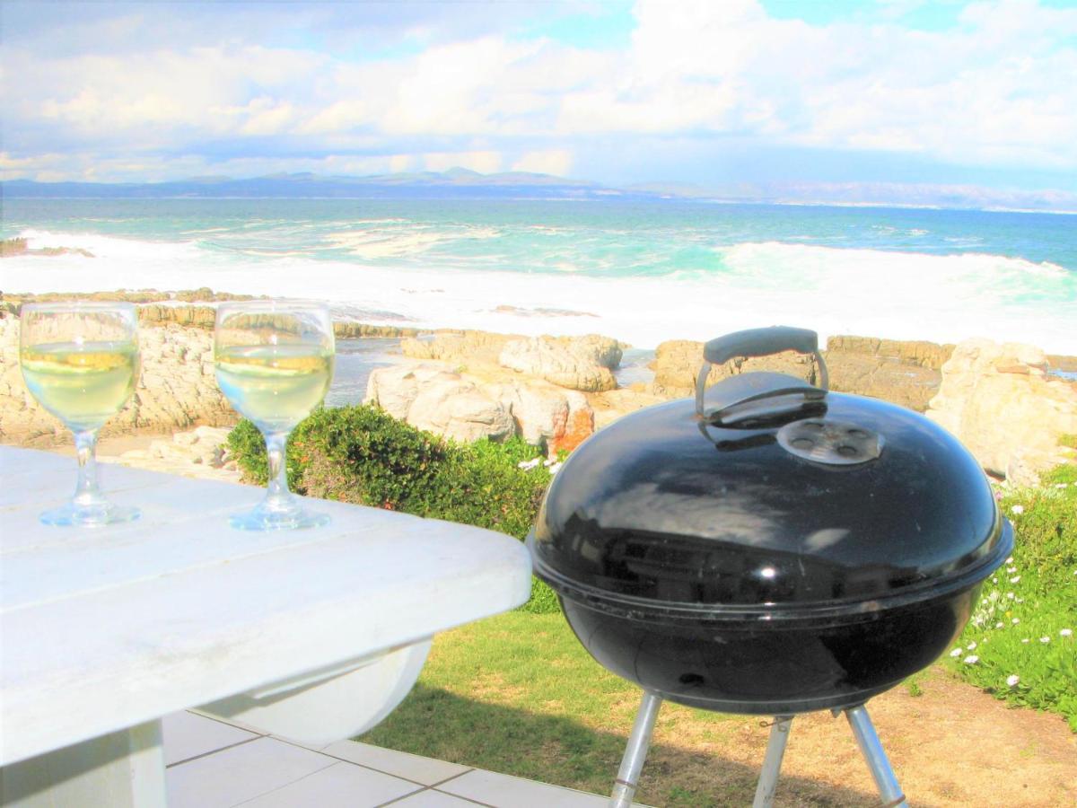 Beachfront Cottage - Hermanus Whale View Exterior photo